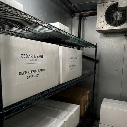 Customized shipping labels for cold-chain and perishable shipping